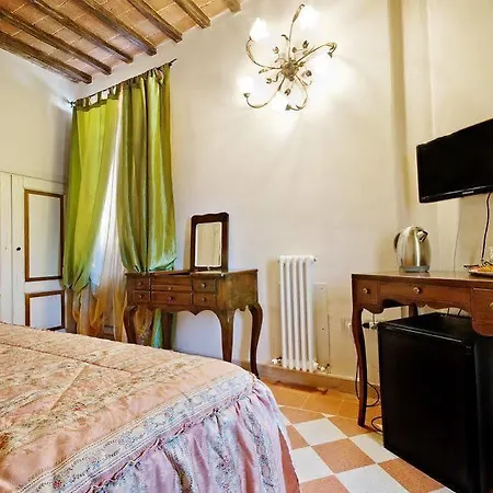 A Casa Mastacchi לינה וארוחת בוקר סיינה